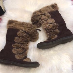 AERO Fuzzy Boots! Great for Winter Fun!
